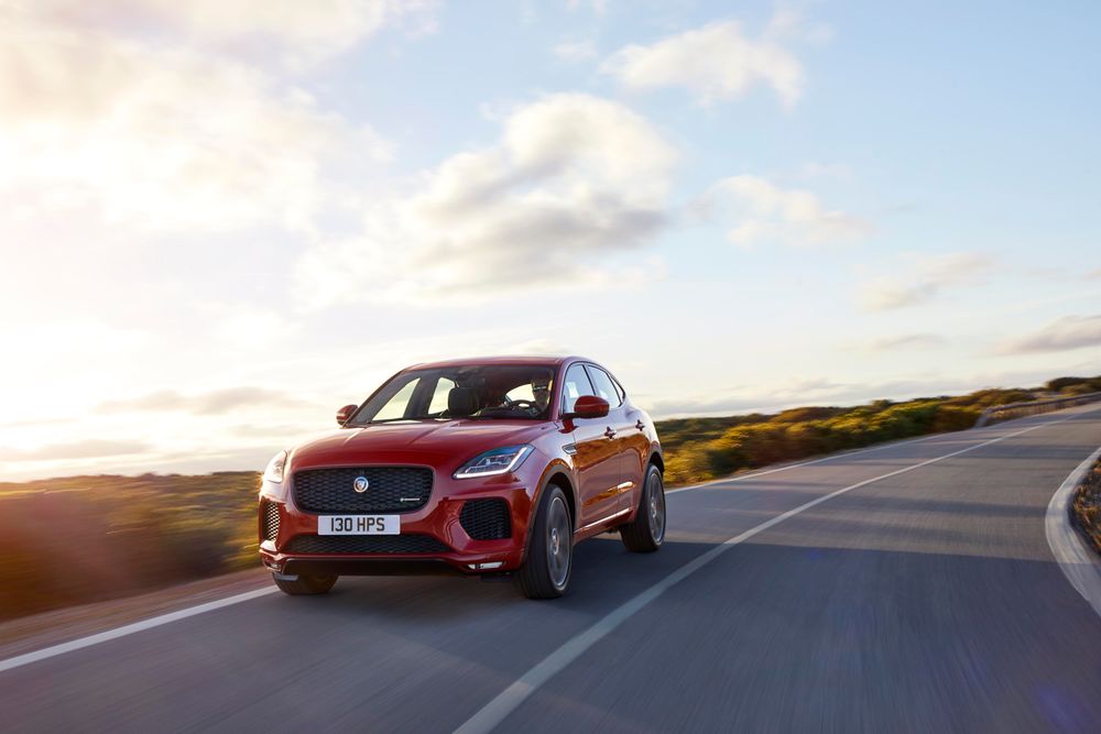 Jaguar E-Pace има куп технологии и ще доминира над всички компактни SUV